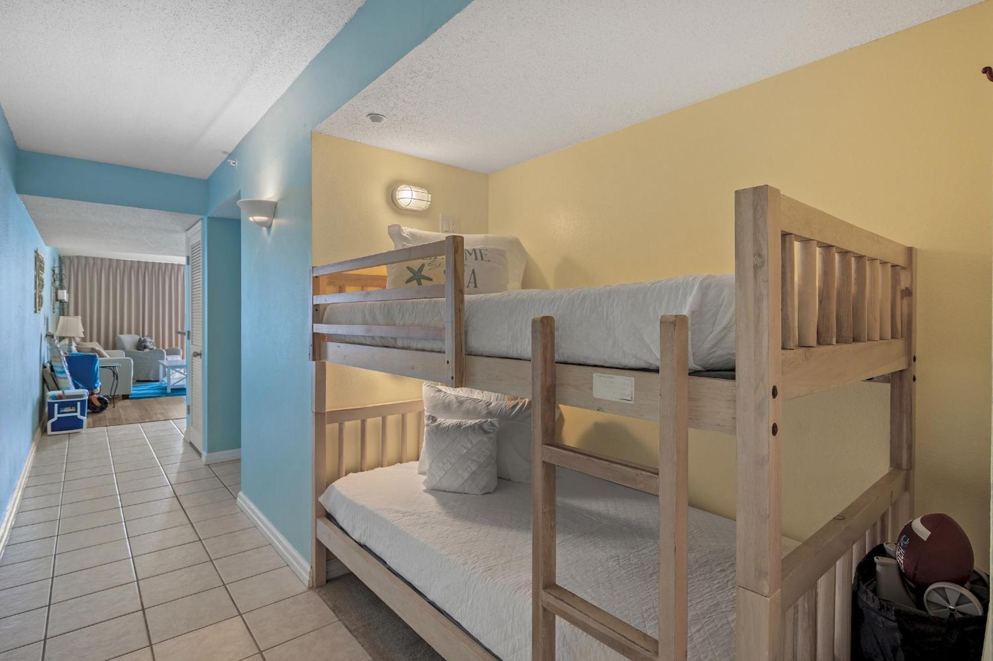 Pelican Beach Resort - Destin Condo Getaways By Cls Экстерьер фото